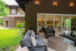 - Casa Cenizaro Six Bedroom Private Pool Family