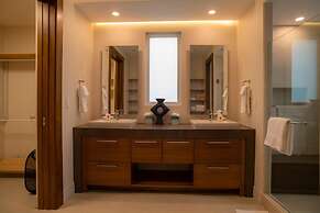 - Casa Cenizaro Six Bedroom Private Pool Family