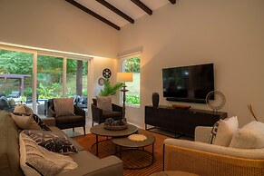 - Casa Cenizaro Six Bedroom Private Pool Family