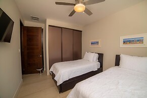 Miramar 2D -3 Bedr 3 Bath Ocean View