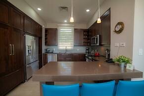 Miramar 2D -3 Bedr 3 Bath Ocean View