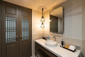 Bella Nara Phuket Naiyang Beach