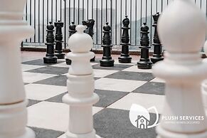 Datum Jelatek by Plush