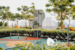 Datum Jelatek by Plush