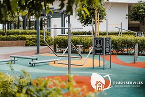 Datum Jelatek by Plush