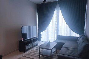 Datum Jelatek by Plush