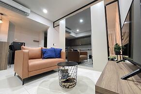 Datum Jelatek by Plush