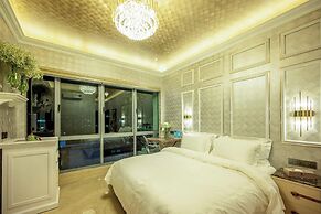 Ritz Residence @ Imago Mall Loft B
