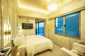 Ritz Residence @ Imago Mall Loft B