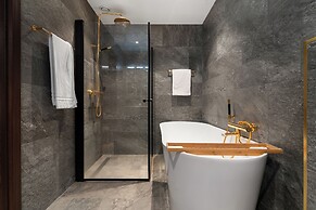 Enter Tromsø Luxury Villa