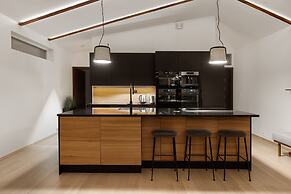 Enter Tromsø Luxury Villa