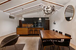 Enter Tromsø Luxury Villa