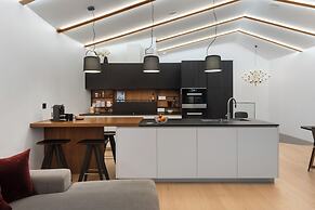 Enter Tromsø Luxury Villa