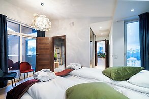 Enter Tromsø Luxury Villa