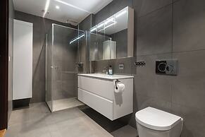 Enter Tromsø Luxury Villa