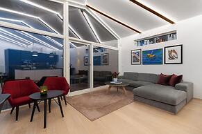 Enter Tromsø Luxury Villa