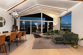 Enter Tromsø Luxury Villa