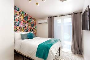 Mid-century Gem w Secret 4th Bedroom Near Downtown