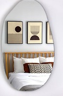 Mid-century Gem w Secret 4th Bedroom Near Downtown