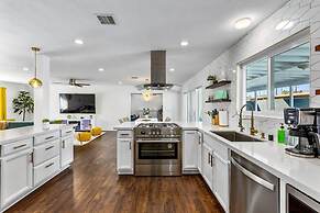 The Desert Xscape Pool Views