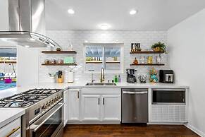 The Desert Xscape Pool Views