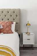 Poolside Palm Springs Paradise