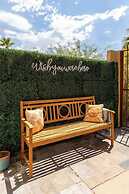 Poolside Palm Springs Paradise