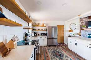 Cozy Rustic Home Minutes to Joshua Tree Nat l Park