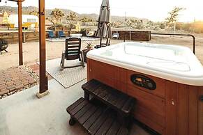 Cozy Rustic Home Minutes to Joshua Tree Nat l Park