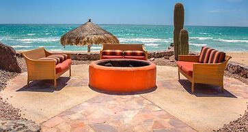 Quiet Beachfront Condo With Pools Private Beach