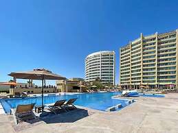 Quiet Beachfront Condo With Pools Private Beach