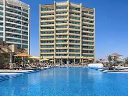 Quiet Beachfront Condo With Pools Private Beach