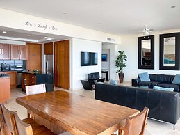 Quiet Beachfront Condo With Pools Private Beach
