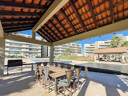 Cozy Condo With Beach Pool Access