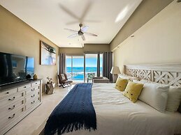Renovated Beachfront Condo With Private Beach
