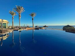 Renovated Beachfront Condo With Private Beach