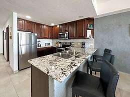 Family Friendly Condo With Oceanfront Views