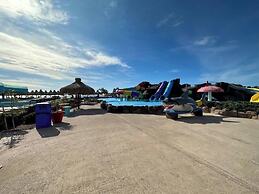 Family Friendly Condo With Oceanfront Views