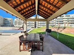 Admire Sea View From a Stunning Condo