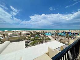 Gorgeous Beachfront Gem With Water Slides