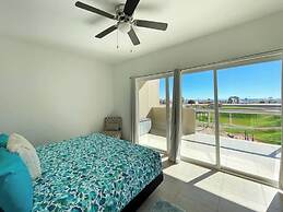 Modern Ocean View Condo With Pools Gym