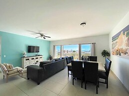 Modern Ocean View Condo With Pools Gym
