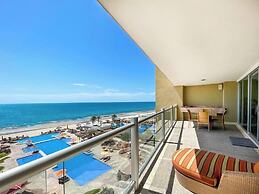 Stylish Condo With Serene Beach Infinity Pool