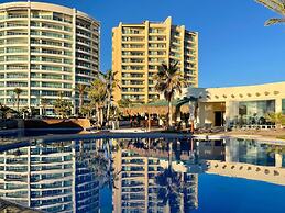 Beachfront Condo With Pools Beach Access