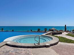 Beachfront Condo With Pools Beach Access