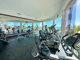 Beachfront Condo With Pools Beach Access