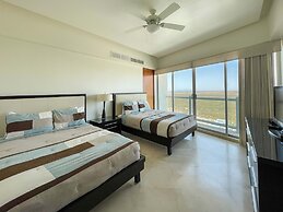 Oceanfront Condo With Astonishing View Private