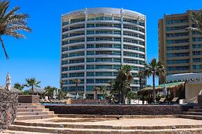 Oceanfront Condo With Astonishing View Private
