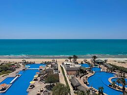 Oceanfront Condo With Astonishing View Private