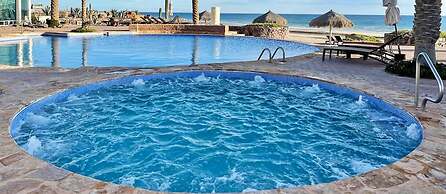 Oceanfront Condo With Astonishing View Private